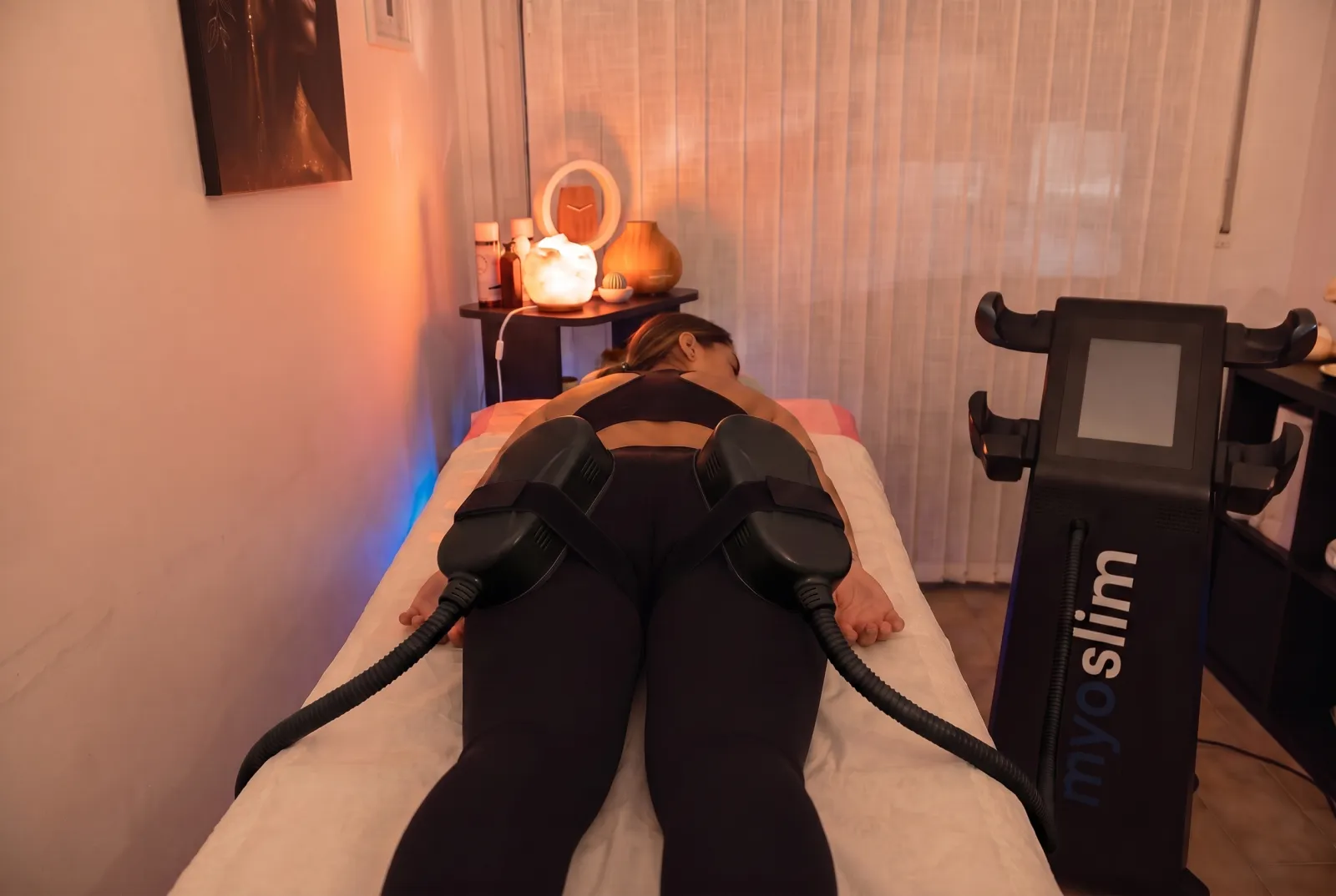 EMS body sculpting at Vintage Studio